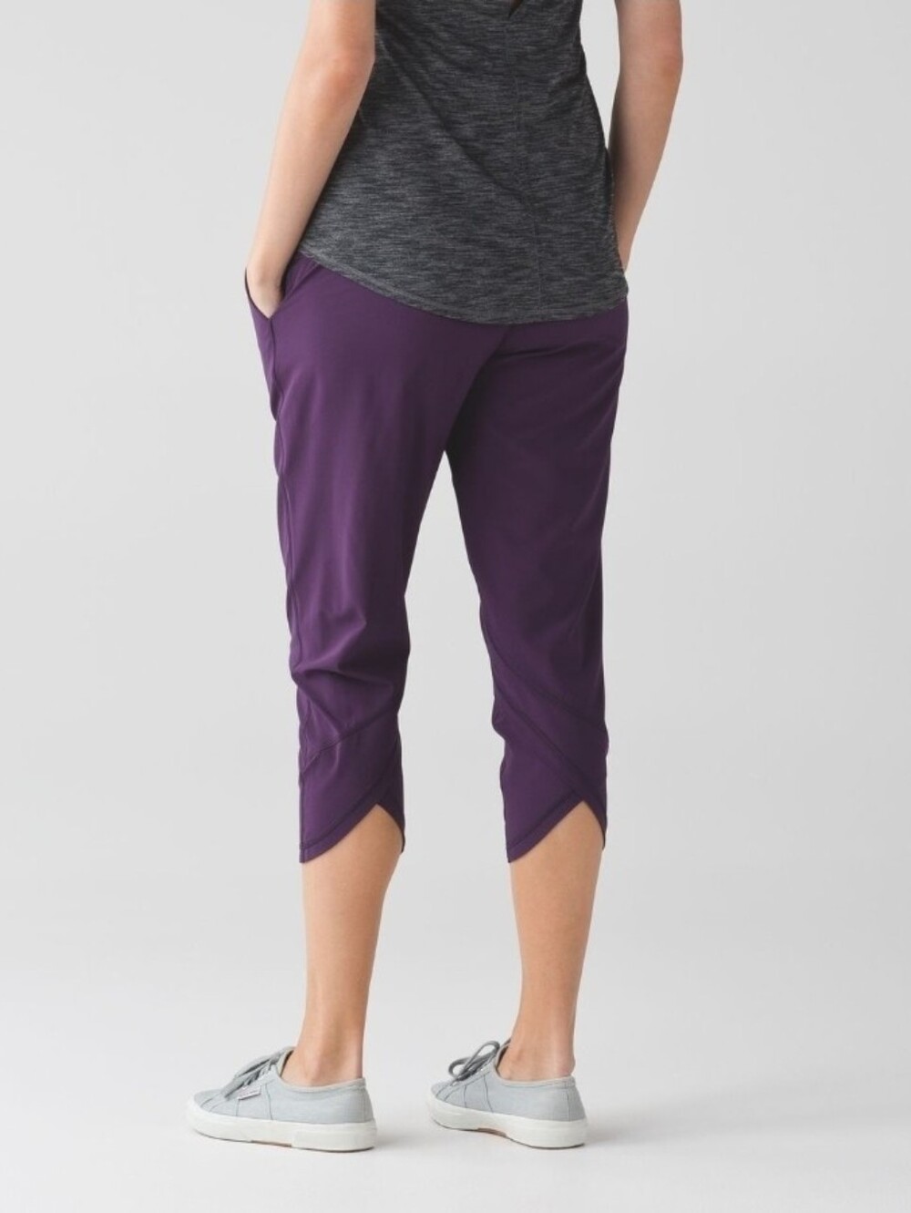 Lululemon Tranquil CropDeep Zinfandel Size 12